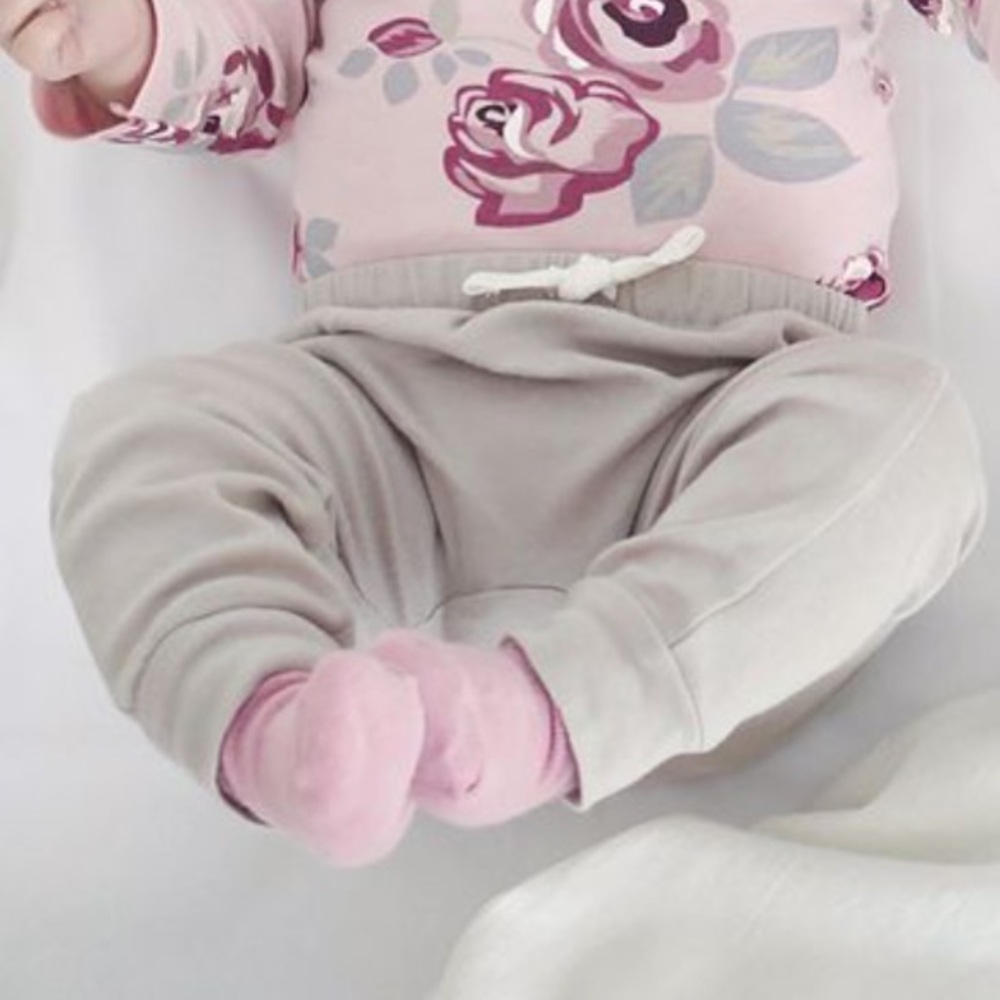 Baby girl pants bundle of 3 - new! - pink tones and gray pants - baby bundle - Picture 4 of 7